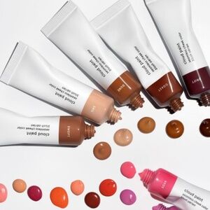 3 / $30 ⚡️Glossier Cloud Paint Seamless Cheek Shades